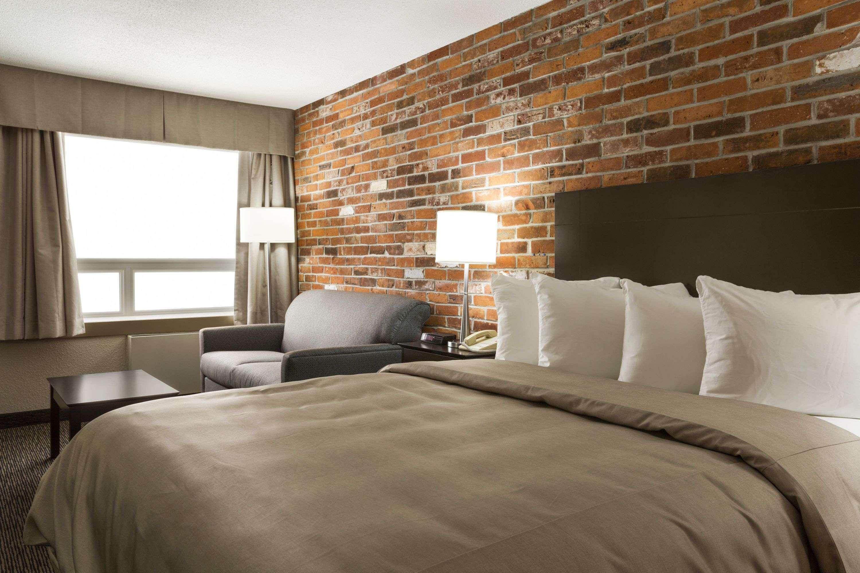 Super 8 By Wyndham Timmins On Hotel Ngoại thất bức ảnh