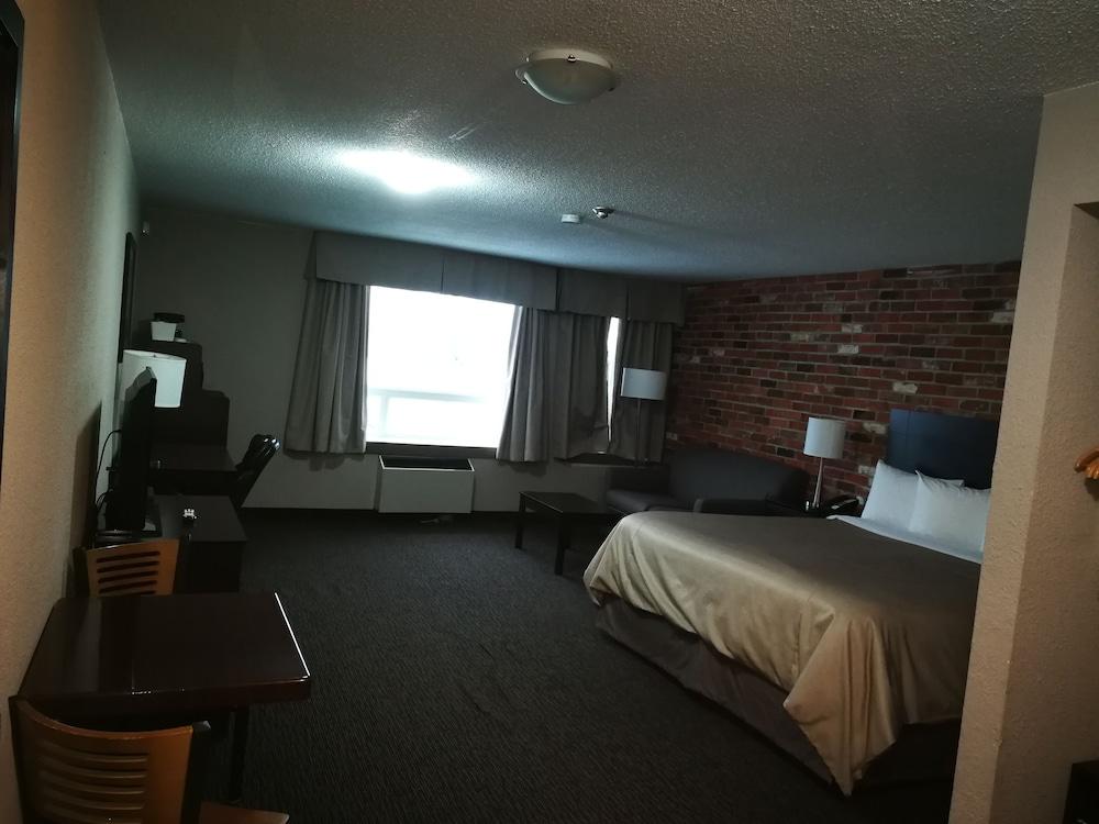 Super 8 By Wyndham Timmins On Hotel Ngoại thất bức ảnh