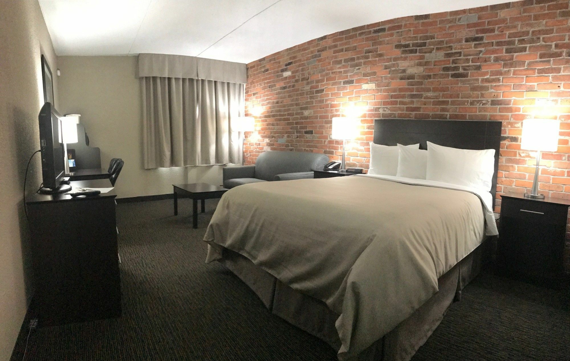 Super 8 By Wyndham Timmins On Hotel Ngoại thất bức ảnh